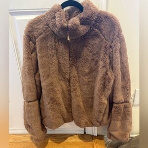 Patagonia Women's Teddy Jacket in Brown